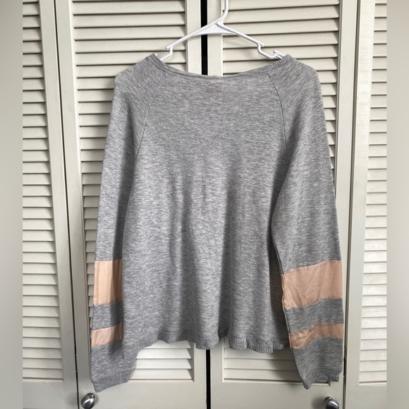 🍄 Daytrip Crewneck Sweatshirt with Satin Sleeves Medium - Picture 2 of 7